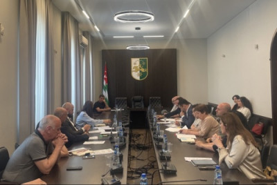 В парламентском Комитете по экономической политике, реформам и информационным технологиям обсудили проект закона «О внесении изменений в Градостроительный и строительный Кодекс Республики Абхазия»